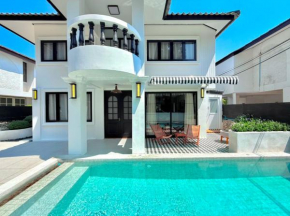 Luxury Pool Villa Jomtien-4BR-1 Min to Beach